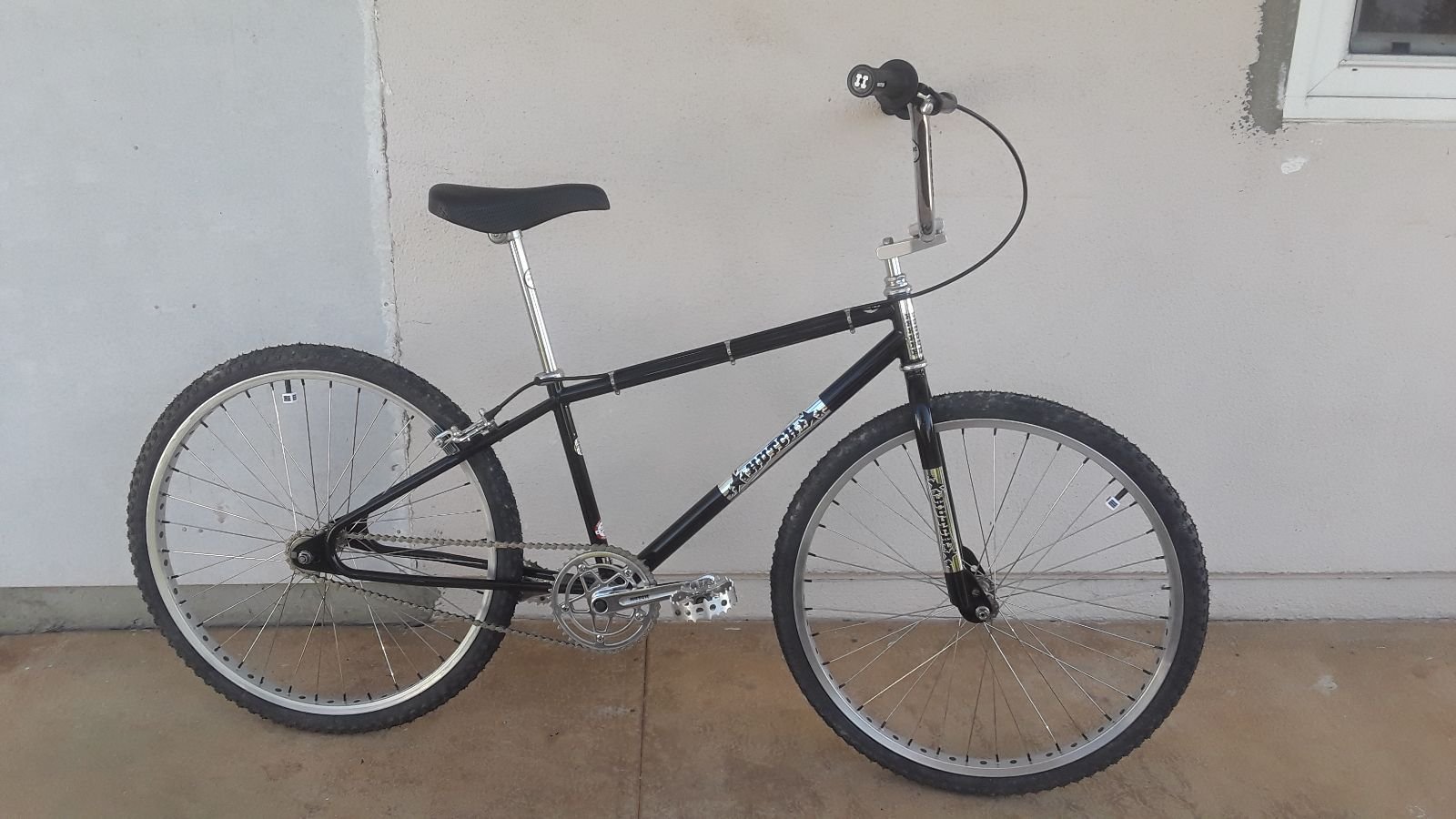 1984 Hutch 26 Cruiser