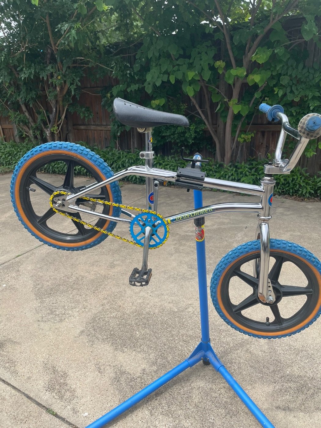 GT Jr Performer 16 BMX