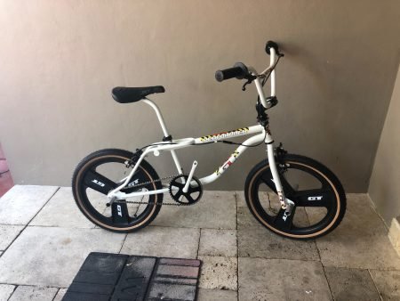 1990 GT Performer BMX bike