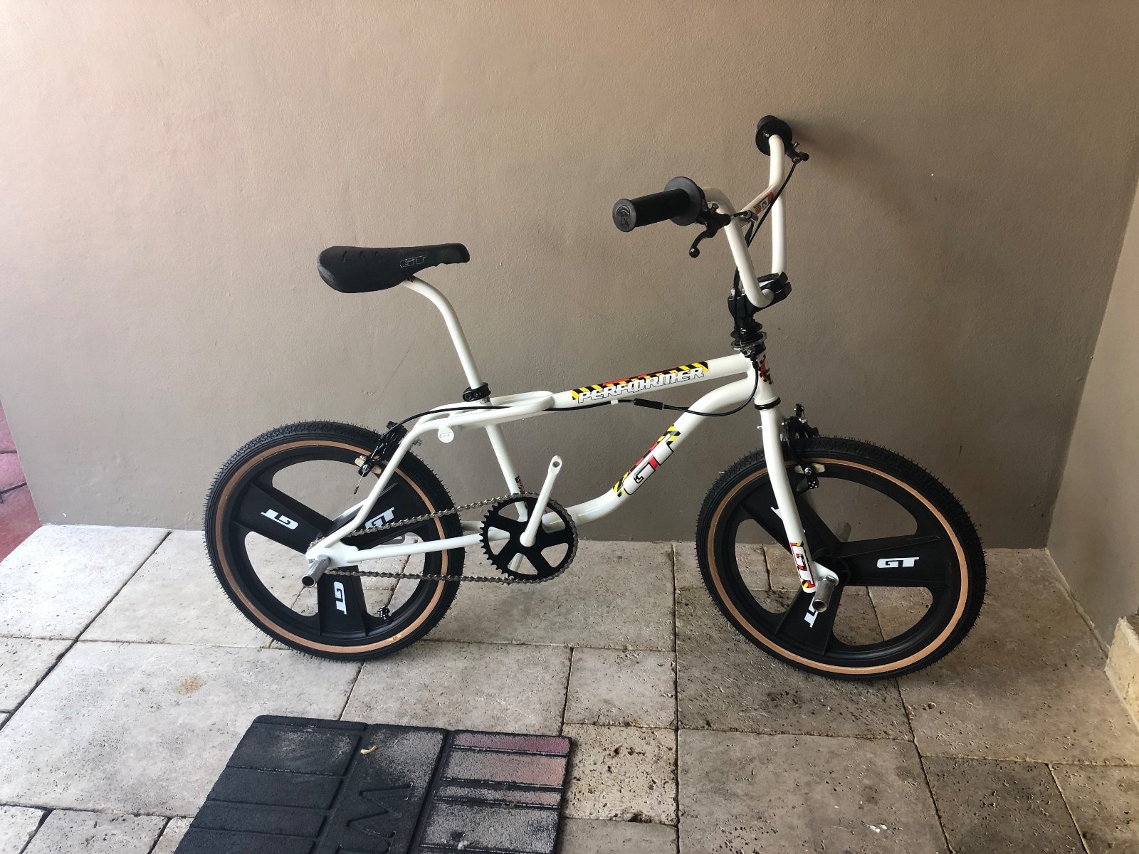 1990 GT Performer BMX bike