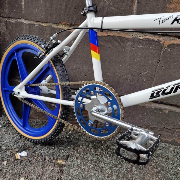 Raleigh Mk 2 Burner Team Special Bike with Blue Skyway Tuff Wheels 3 Raleigh Mk 2 Burner Team Special Bike with Blue Skyway Tuff Wheels - Image 3