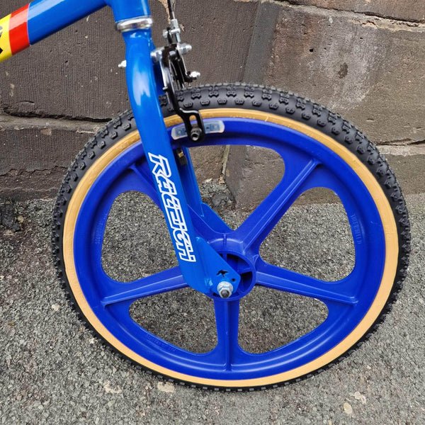 Raleigh Mk 2 Burner Team Special Bike with Blue Skyway Tuff Wheels 4 Raleigh Mk 2 Burner Team Special Bike with Blue Skyway Tuff Wheels - Image 4