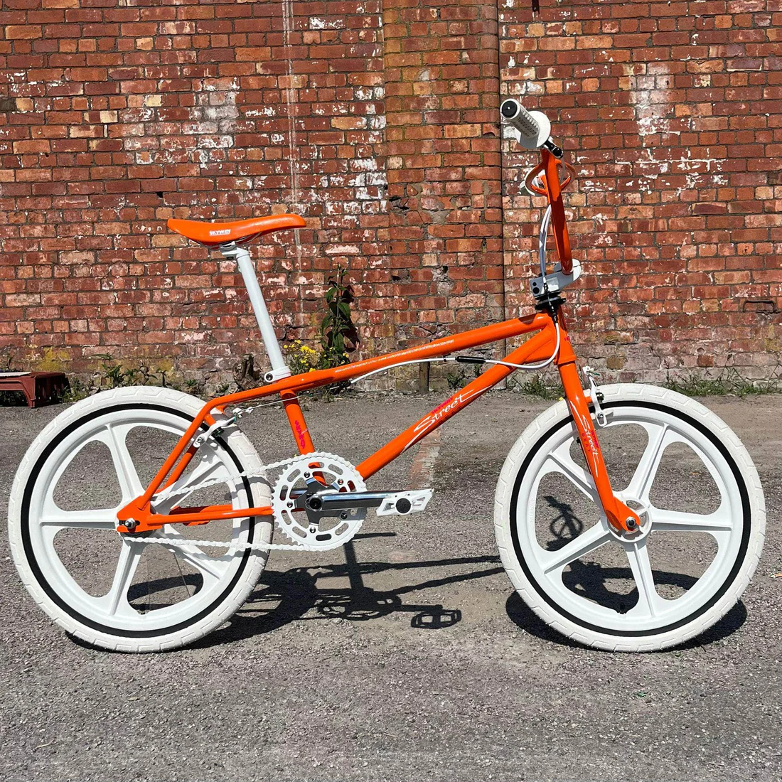 Skyway Street Beat Custom Bike Orange / White 5 Skyway Street Beat Custom Bike Orange / White - Image 5