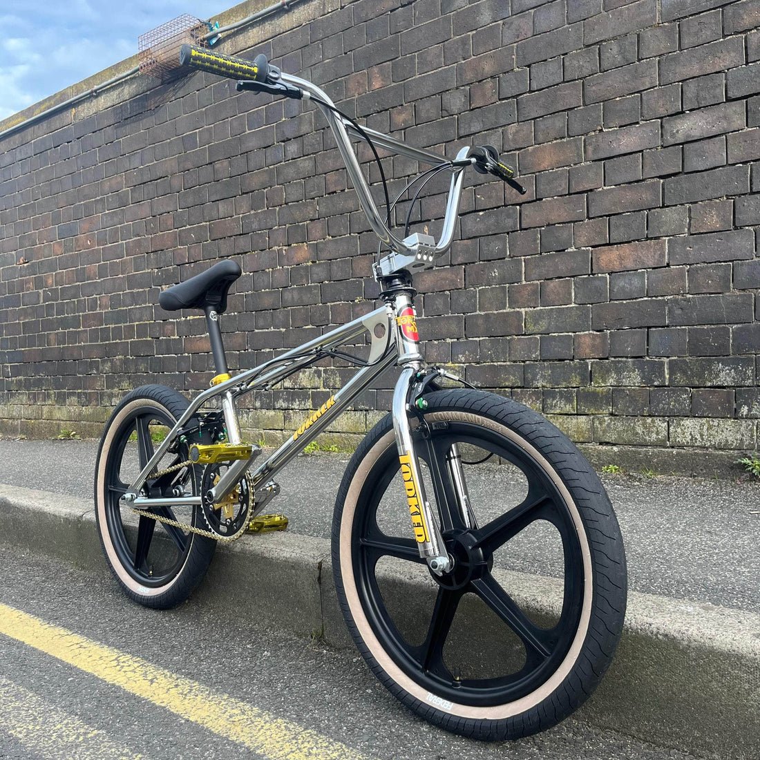 Torker LP-F Custom Bike Gold/Black 3 Torker LP-F Custom Bike Gold/Black - Image 3