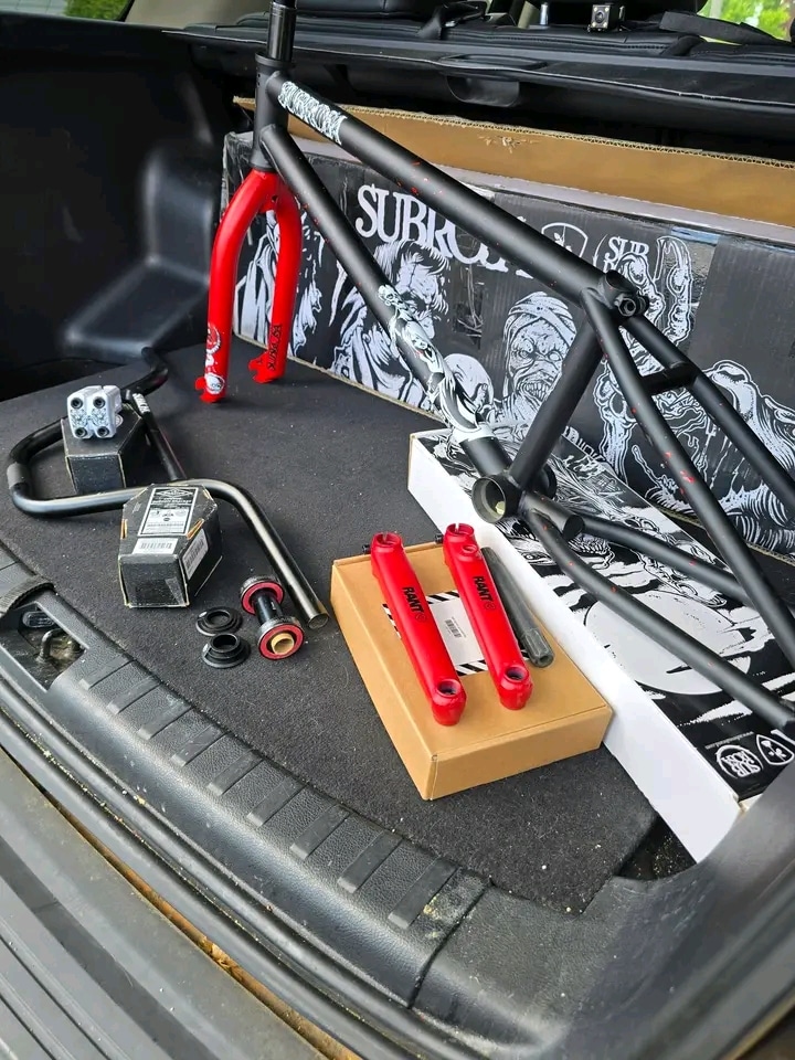 Subrosa Villicus Frame Package Matte Black Red Splatter 12 Subrosa Villicus Frame Package Matte Black Red Splatter - Image 12